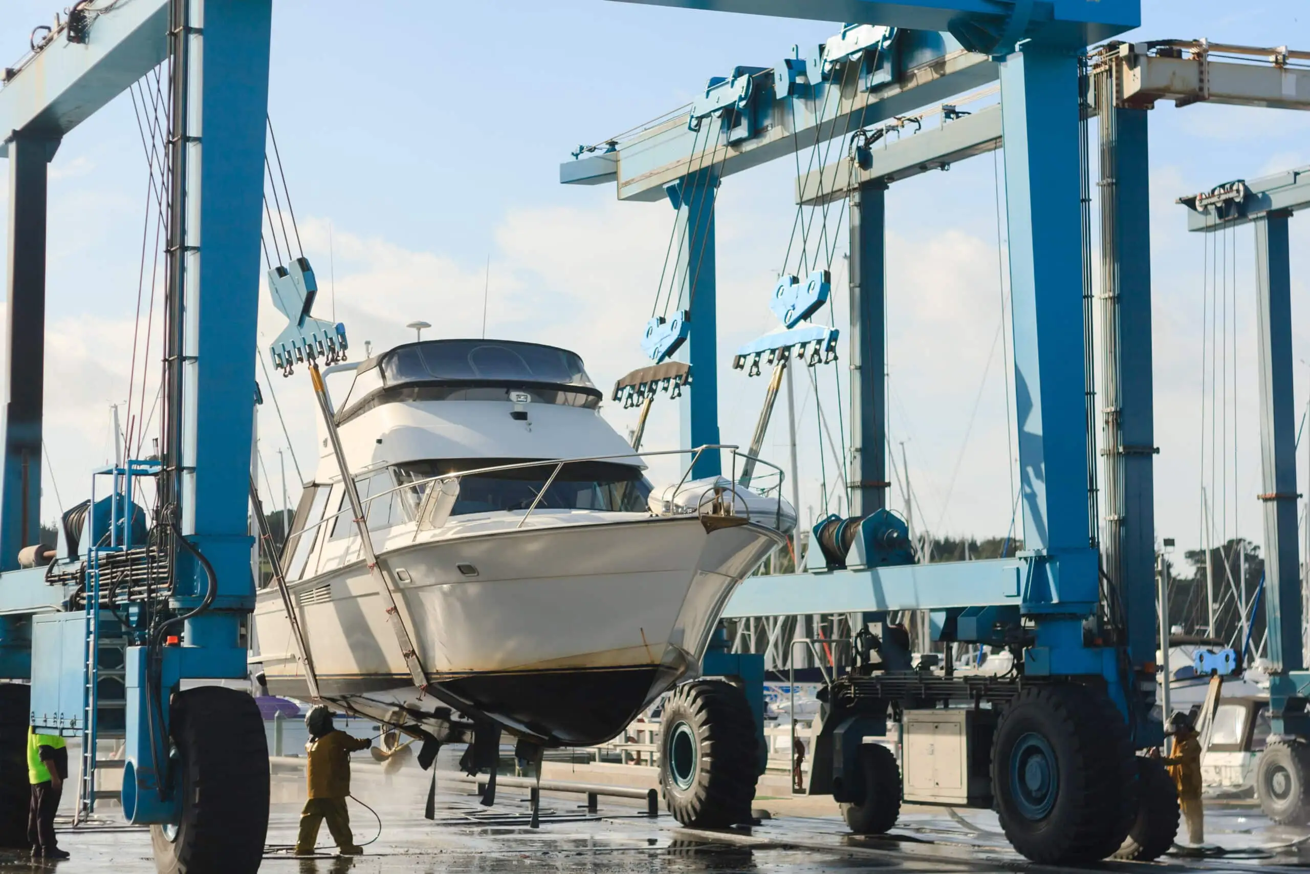 Certified marine experts service in Dubai UAE